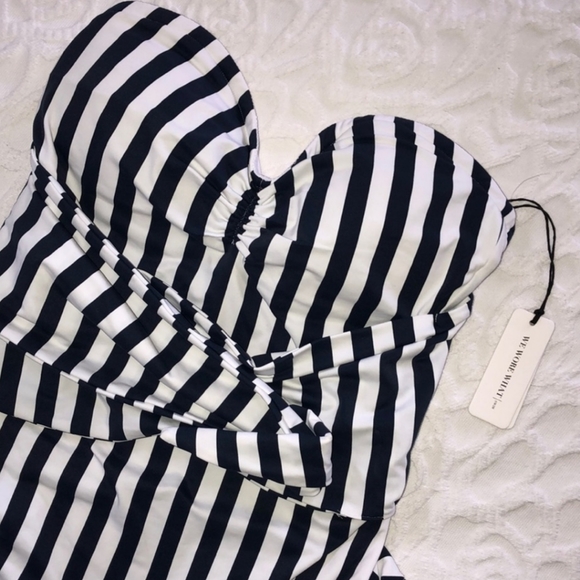 WeWoreWhat NWT Capri Bandeau One Piece Swimsuit Size L - Picture 6 of 8